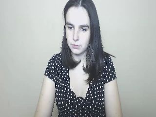 Maria_shy