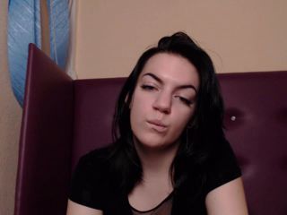 AnikaDefflin